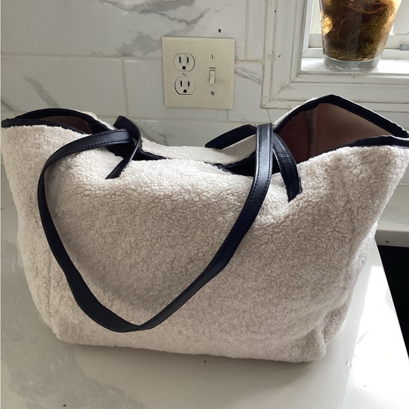 Brand new cozy teddy tote bag - Picture 8 of 15